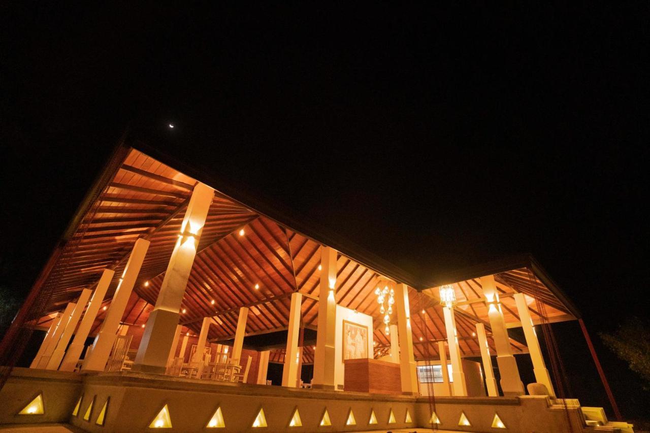 Miracle Resorts & Villas Polonnaruwa Exterior foto