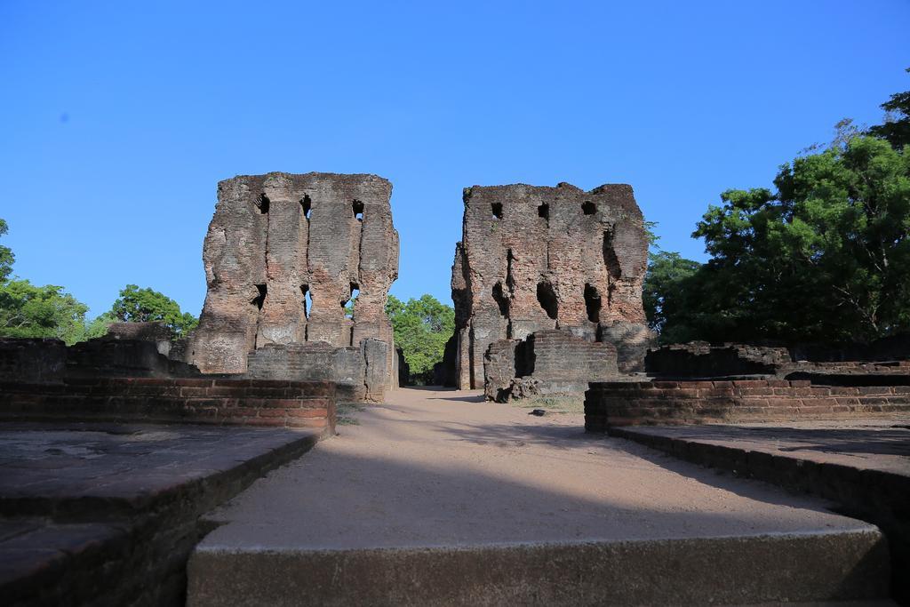 Miracle Resorts & Villas Polonnaruwa Exterior foto